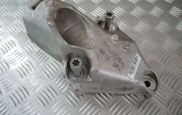 Alfa Romeo Stelvio Engine mounting bracket 55273294