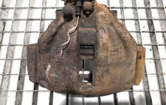 Front brake caliper