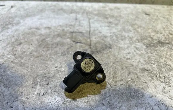 Mercedes-Benz E W211 Air pressure sensor 0261230144 A0011531528 08072837R1