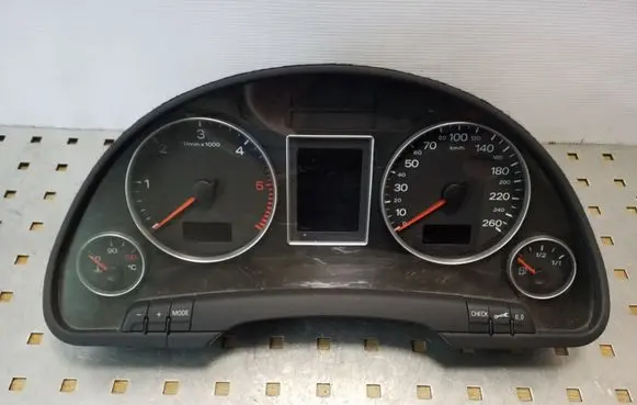 Audi A4 S4 B7 8E 8H Speedometer (instrument cluster) 8E0920931P 1036901830