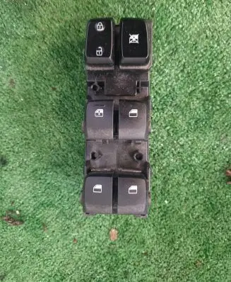Hyundai Kona I Electric window control switch 3K5491-1200