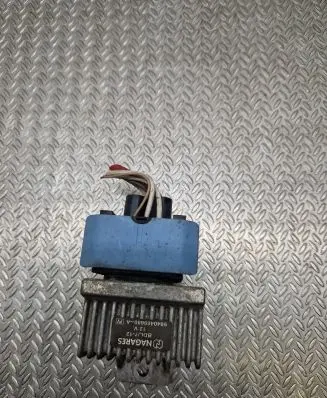 Peugeot 407 Glow plug pre-heat relay BDL712 9640469680