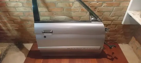 Mitsubishi Pajero Sport I Front door