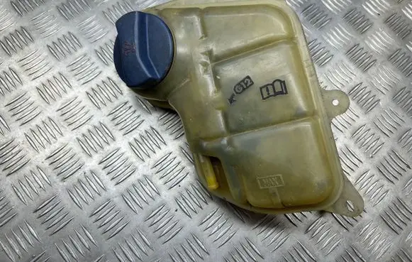 Audi A6 S6 C5 4B Coolant expansion tank/reservoir 8D0121403J