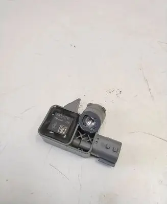 Renault Clio IV Airbag deployment crash/impact sensor 988326121R 121114 5WK44445