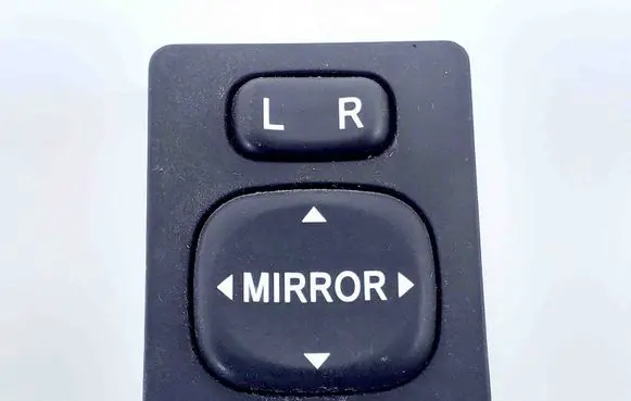 Toyota Yaris Wing mirror switch 183574 769746