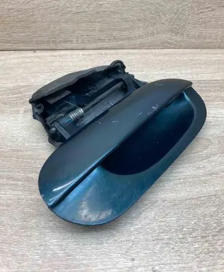BMW 7 E38 Front door exterior handle 8208422