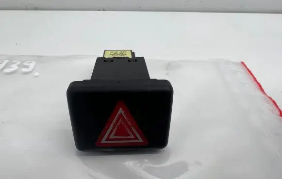 Audi A4 S4 B7 8E 8H Hazard light switch 8E0941509