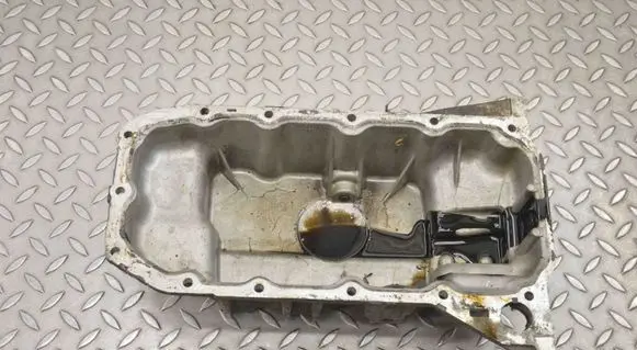 Volvo V40 Oil sump DS7G6675FA