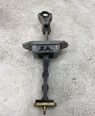 Nissan Pathfinder R51 Rear door check strap stopper 