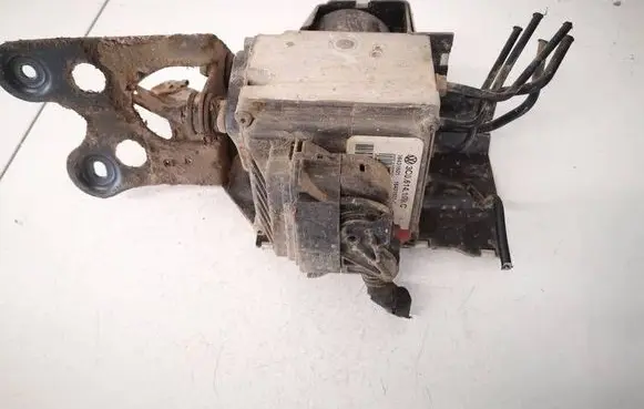 Volkswagen PASSAT B6 ABS Pump 3C0614109C