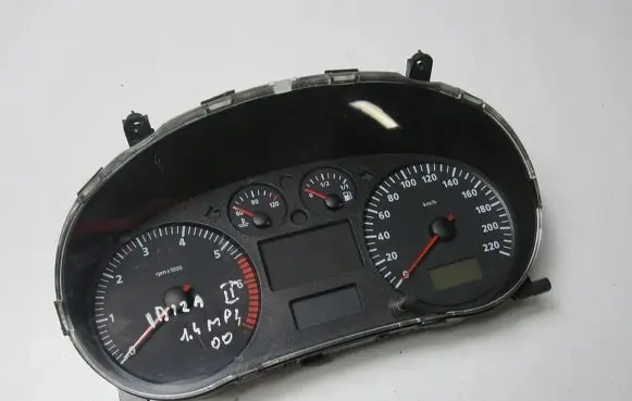 Seat Ibiza II (6k) Speedometer (instrument cluster) 6K0920801C