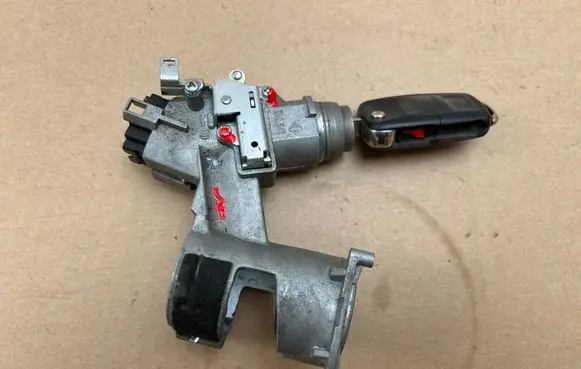 Volkswagen Transporter - Caravelle T4 Ignition lock 701905851A