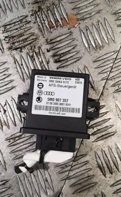 Volkswagen PASSAT B6 Light module LCM 5m0907357
