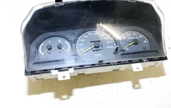 Mitsubishi Space Wagon Speedometer (instrument cluster) mr240564