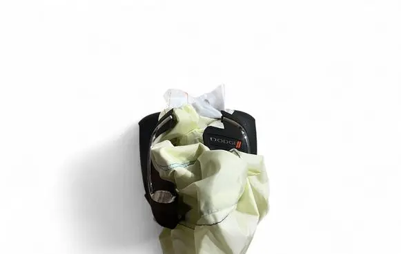 Steering wheel airbag
