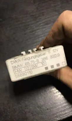 BMW 3 E46 Yaw turn rate sensor 8386932