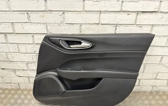 Alfa Romeo Giulia Front door card panel trim 01561307270