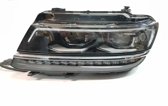 Volkswagen Tiguan Headlight/headlamp 5NN941081C