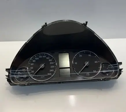 Speedometer (instrument cluster)