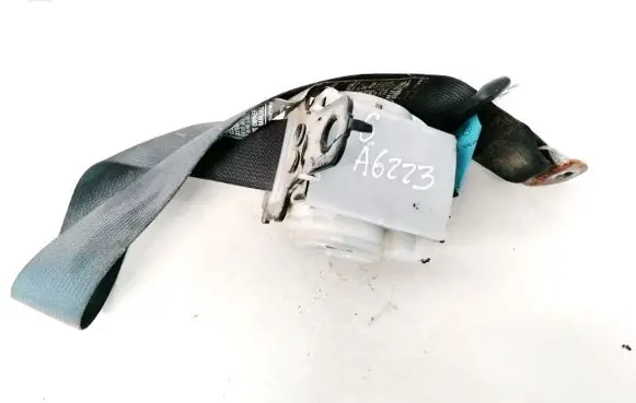 Mitsubishi Lancer Rear seatbelt TKAB0N679 TK-AB0-N679