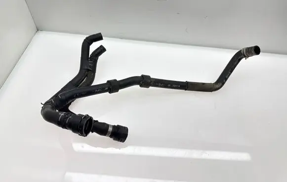 Engine coolant pipe/hose