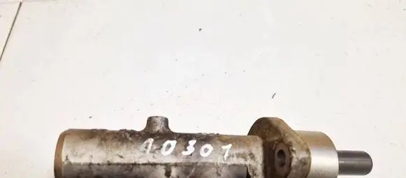 Master brake cylinder