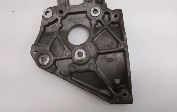 Ford C-MAX II Engine mounting bracket AV6010K360AA