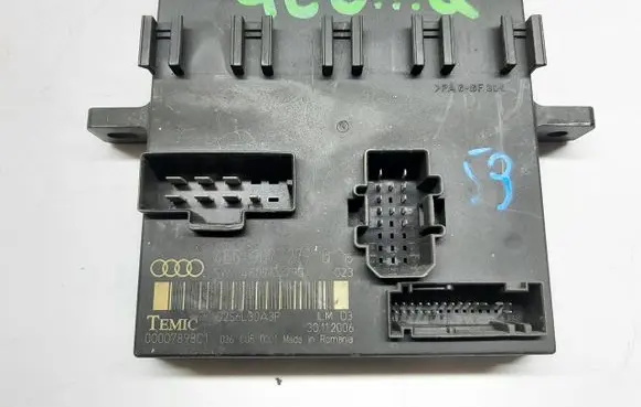 Audi A8 S8 D3 4E Light module LCM 4E0907279Q