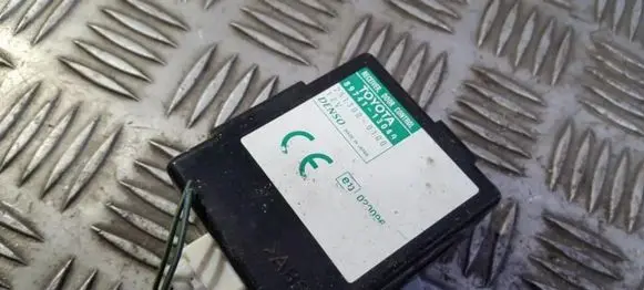 Toyota Corolla Verso E121 Door control unit/module 8974113040