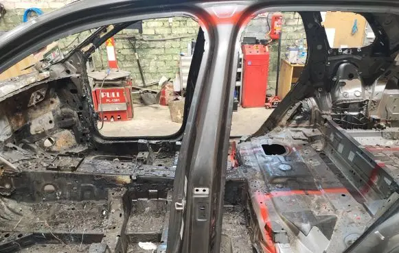 Volkswagen Touareg III Pillar (middle) 760810119 760809377