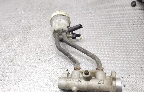 Mitsubishi Space Star Master brake cylinder 21027199