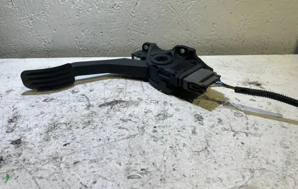 Volvo S60 Accelerator throttle pedal 31329062 6PV01083416 C95YE04