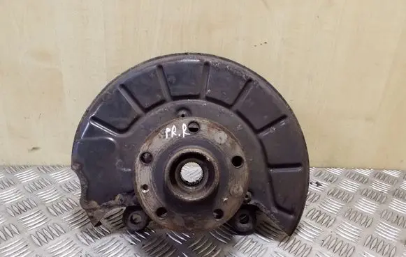 Volkswagen Eos Front wheel hub