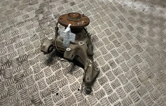 Rear wheel hub spindle/knuckle