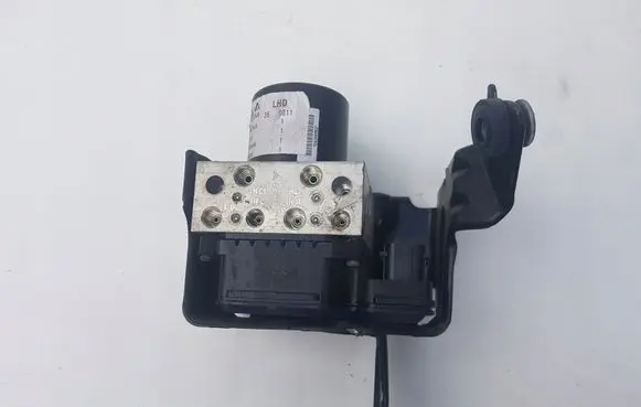 Opel Insignia A ABS Pump 13316697