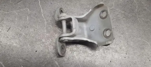 Mercedes-Benz ML W163 Front door lower hinge 