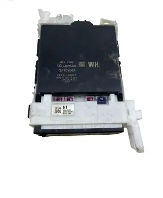 Toyota Yaris XP210 Fuse box set 89221K0020 82730K0080