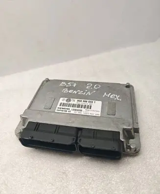 Volkswagen PASSAT B5.5 Engine control unit/module 06B906033T