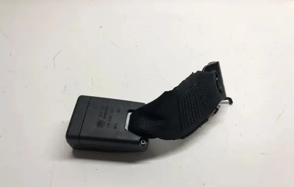 BMW 4 F32 F33 Rear seatbelt buckle 7266352