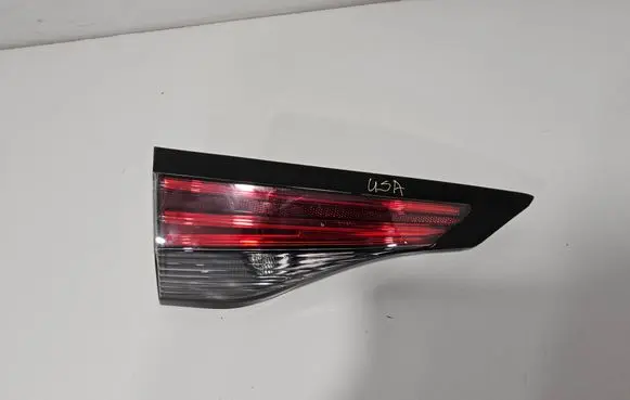 Toyota Sienna XL40 IV Tailgate rear/tail lights 8159008070