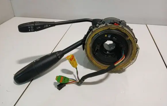 Mercedes-Benz E W211 Wiper turn signal indicator stalk/switch 05112405