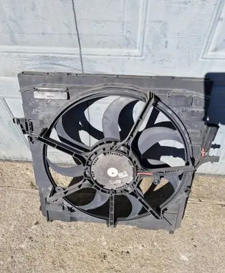 BMW X5 E70 Electric radiator cooling fan 67327558428 7558428 7533558