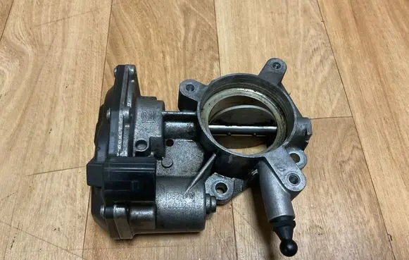 Opel Insignia A Throttle valve 55564164