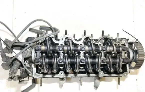 Hyundai Accent Engine head 