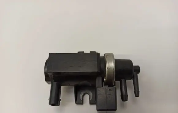 Mercedes-Benz B W245 Vacuum valve A0051535528