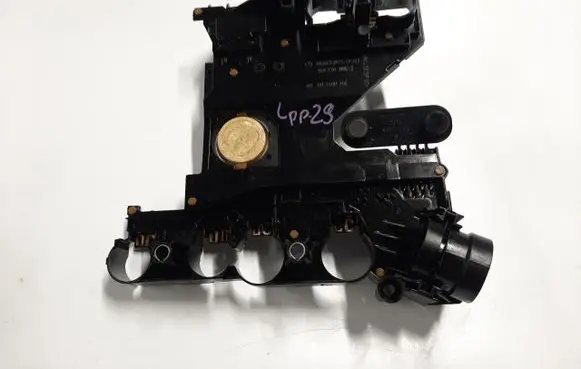 Mercedes-Benz E W210 Transfer box differential control unit 1402700861