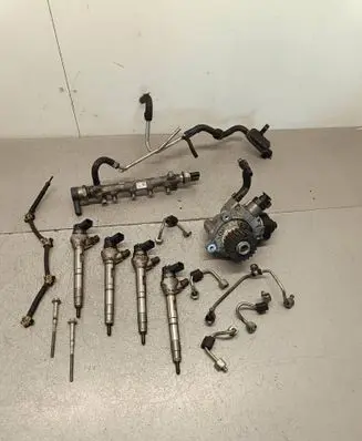 Volkswagen Golf VII Fuel injection system set 0445010538 04L130755E 06201218