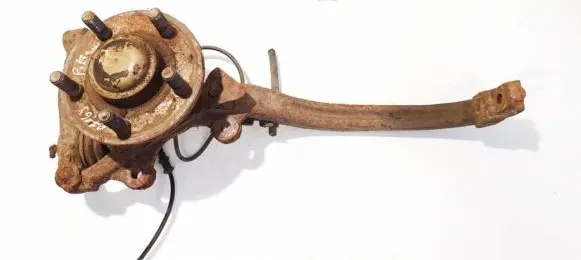 Front wheel hub