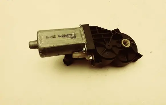 Mercedes-Benz E W211 Seat adjustment motor 0390203213 820648084